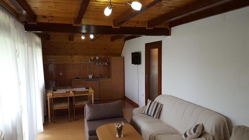 Apartment Nina Drežnik Grad Exterior foto